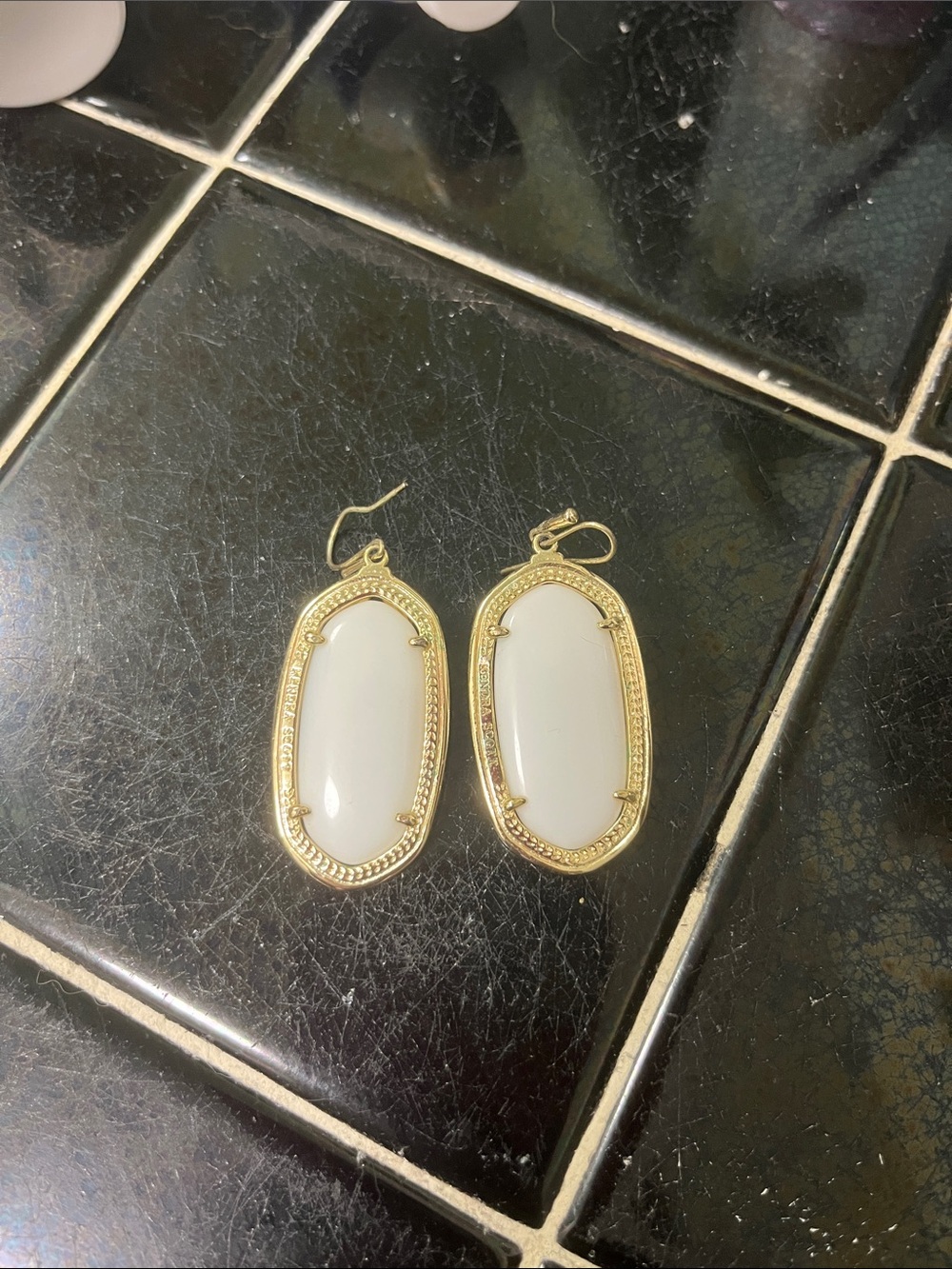 Kendra Scott Gold and White Ella Drop Earrings - Picture 2 of 2
